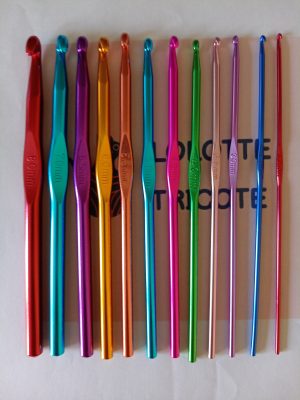 Crochet en aluminium